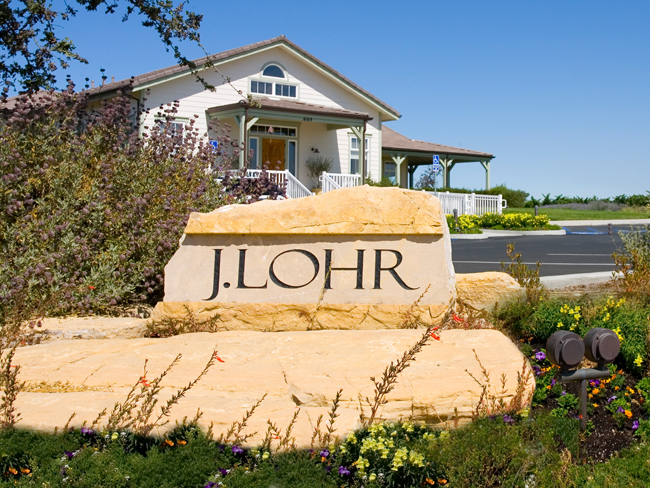 J.Lohr winery sign